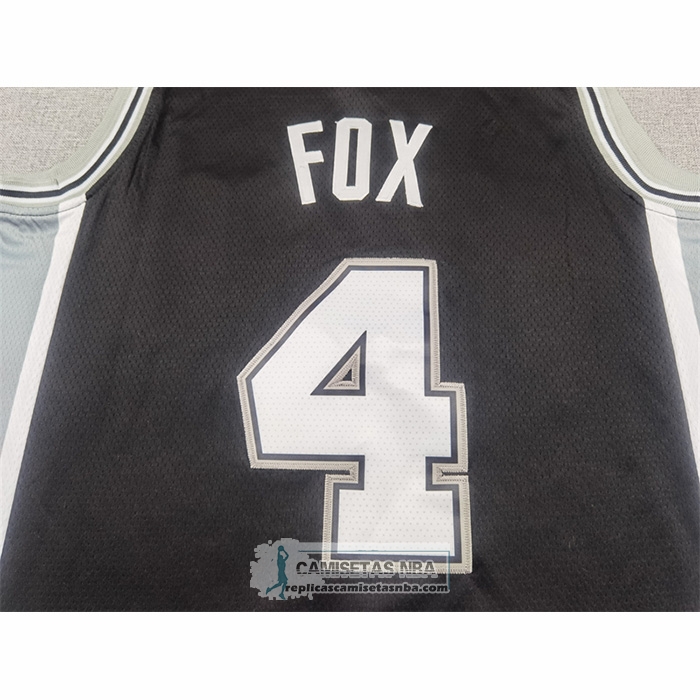 Camiseta San Antonio Spurs DeAaron Fox NO 4 Icon 2024-25 Negro
